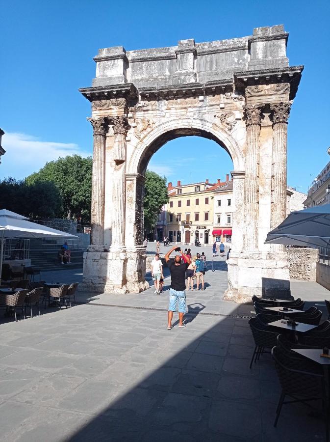 Apartman Oliva Pula Exterior foto